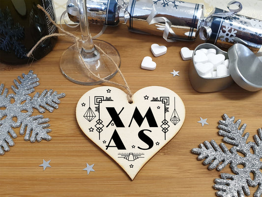 Handmade Christmas Hanging Wooden Heart Plaque Decoration Gift XMAS Art Deco style bauble to hang on the Xmas tree or as a gift tag