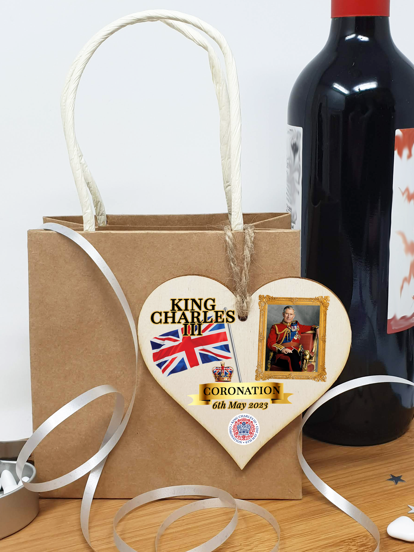 King Charles III Coronation Hanging Wooden Heart 6th May 2023 Decorations Celebration Party Bunting Alternative Keepsake Royal Memorabilia