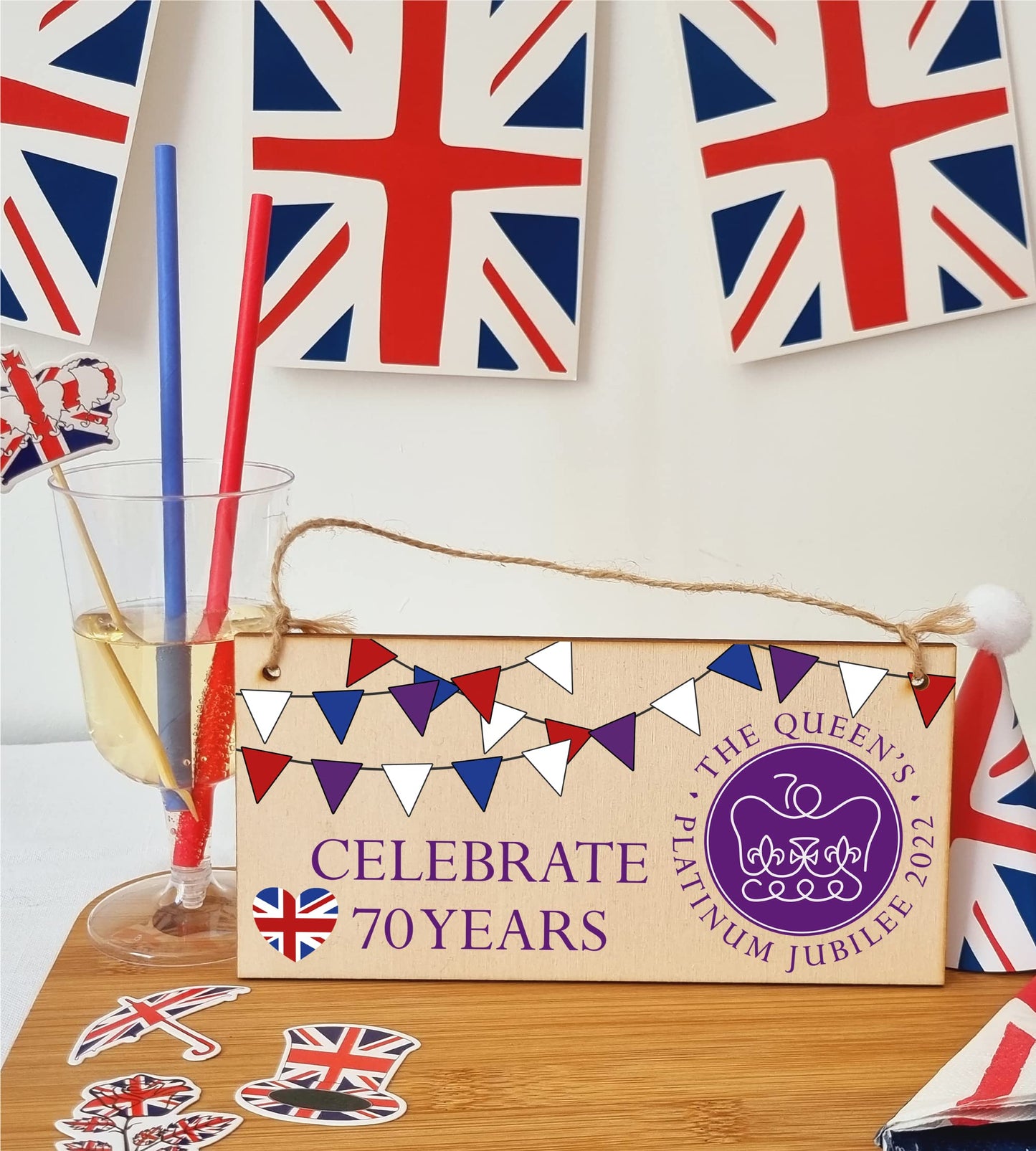 The Plum Penguin Handmade Wooden Hanging Wall Plaque Celebrate 70 Years Queen's Platinum Jubilee 2022 Bunting Decorative Memorabilia Street Party